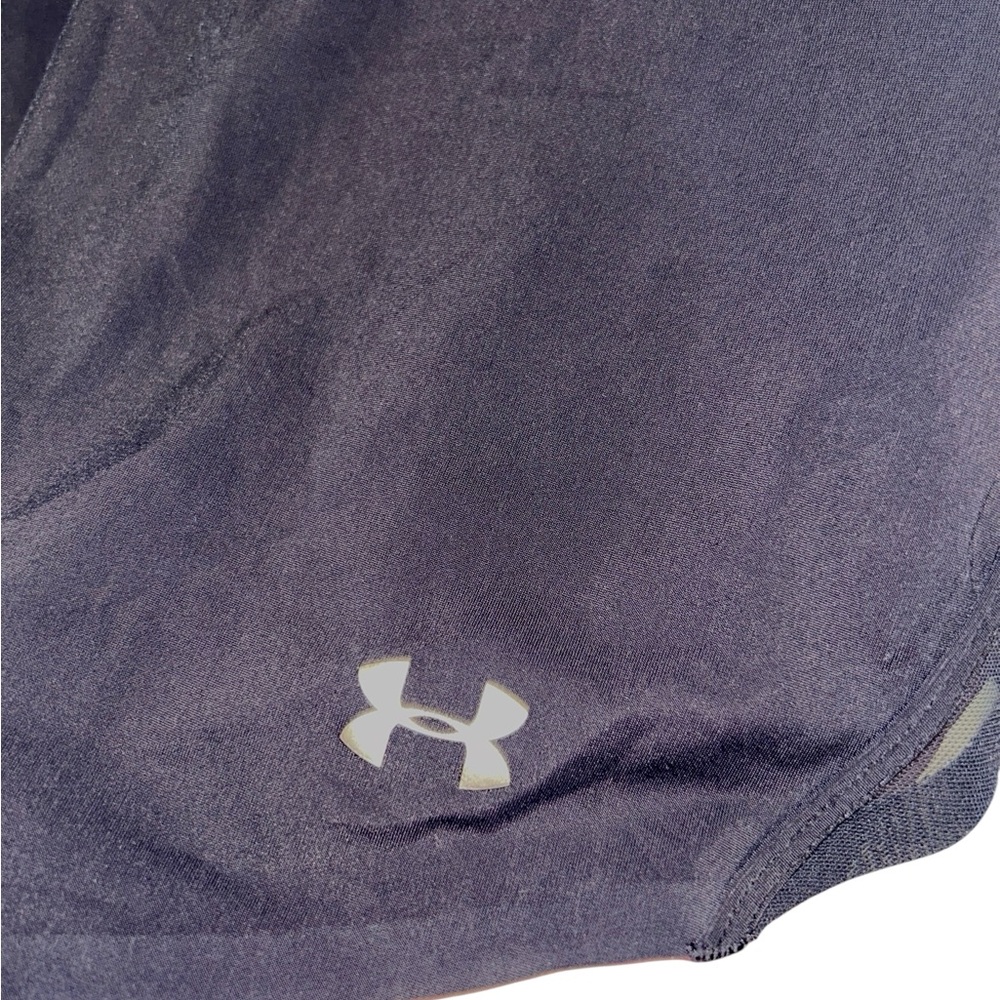 Under Armour Vivid Key Hole Tank - Black Sz. Large; - Picture 4 of 7